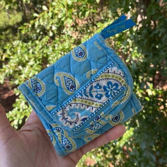 Vera Bradley Wallet - Blue Paisley - Small Velcro - Picture 6 of 13